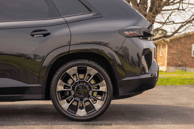 Used 2023 BMW XM image 5