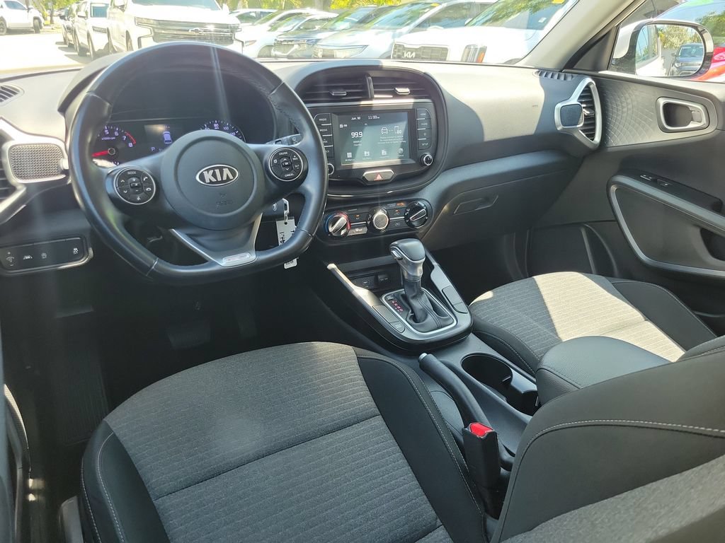 Used 2020 Kia Soul GT-Line FWD image 10