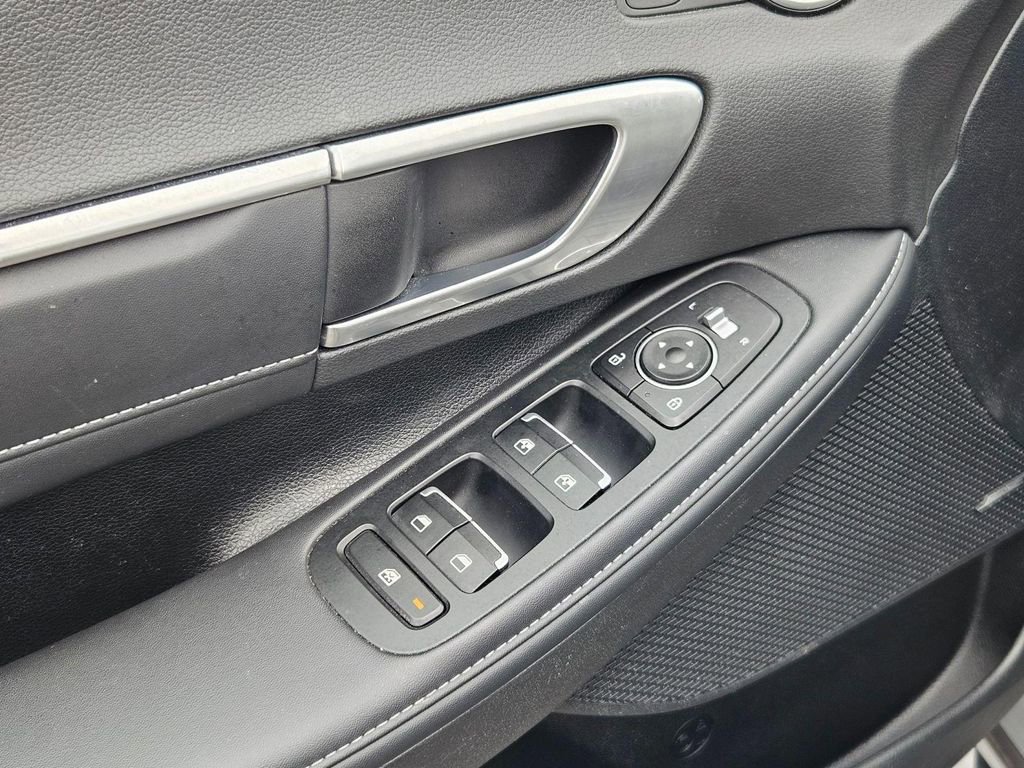 Used 2020 Hyundai Sonata Limited FWD image 11