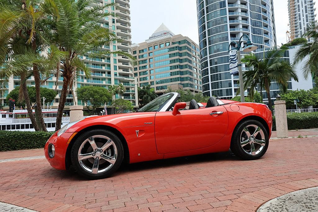 Used 2008 Pontiac Solstice GXP w/ Premium Package RWD image 27