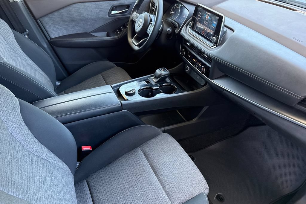 Used 2023 Nissan Rogue SV AWD/4WD image 25