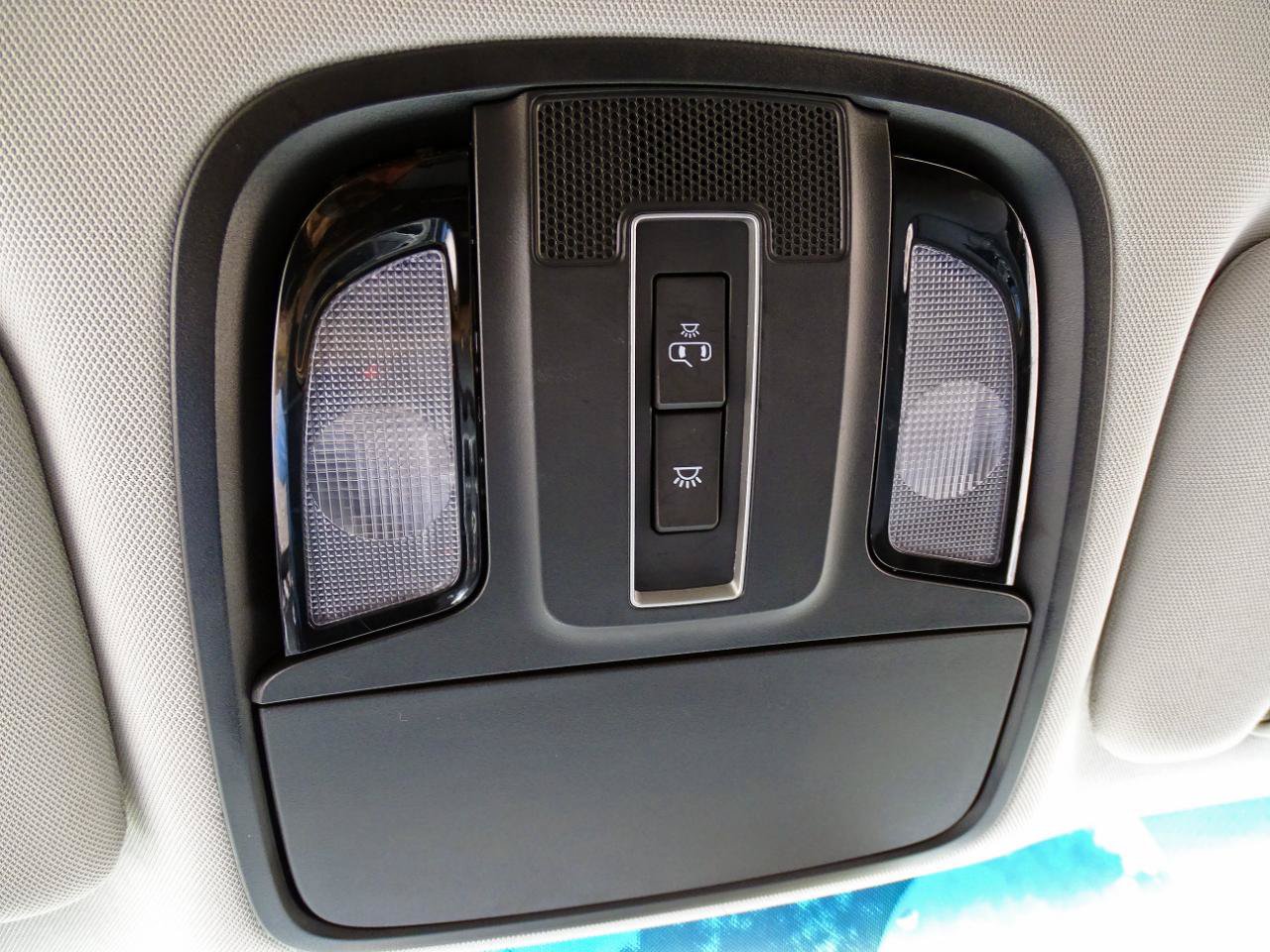 Used 2020 Kia Sorento LX FWD image 28