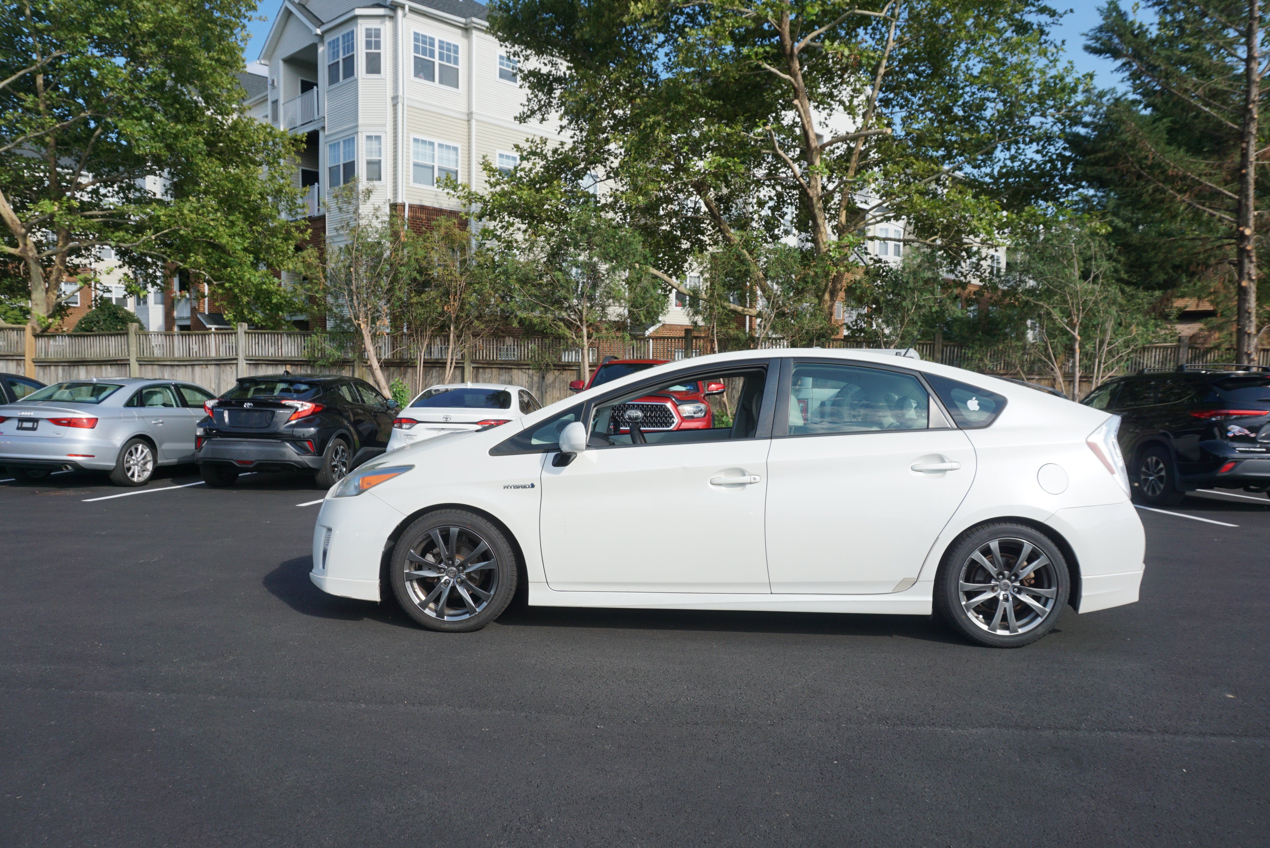 Used 2011 Toyota Prius Four w/ Solar Roof Pkg FWD image 5