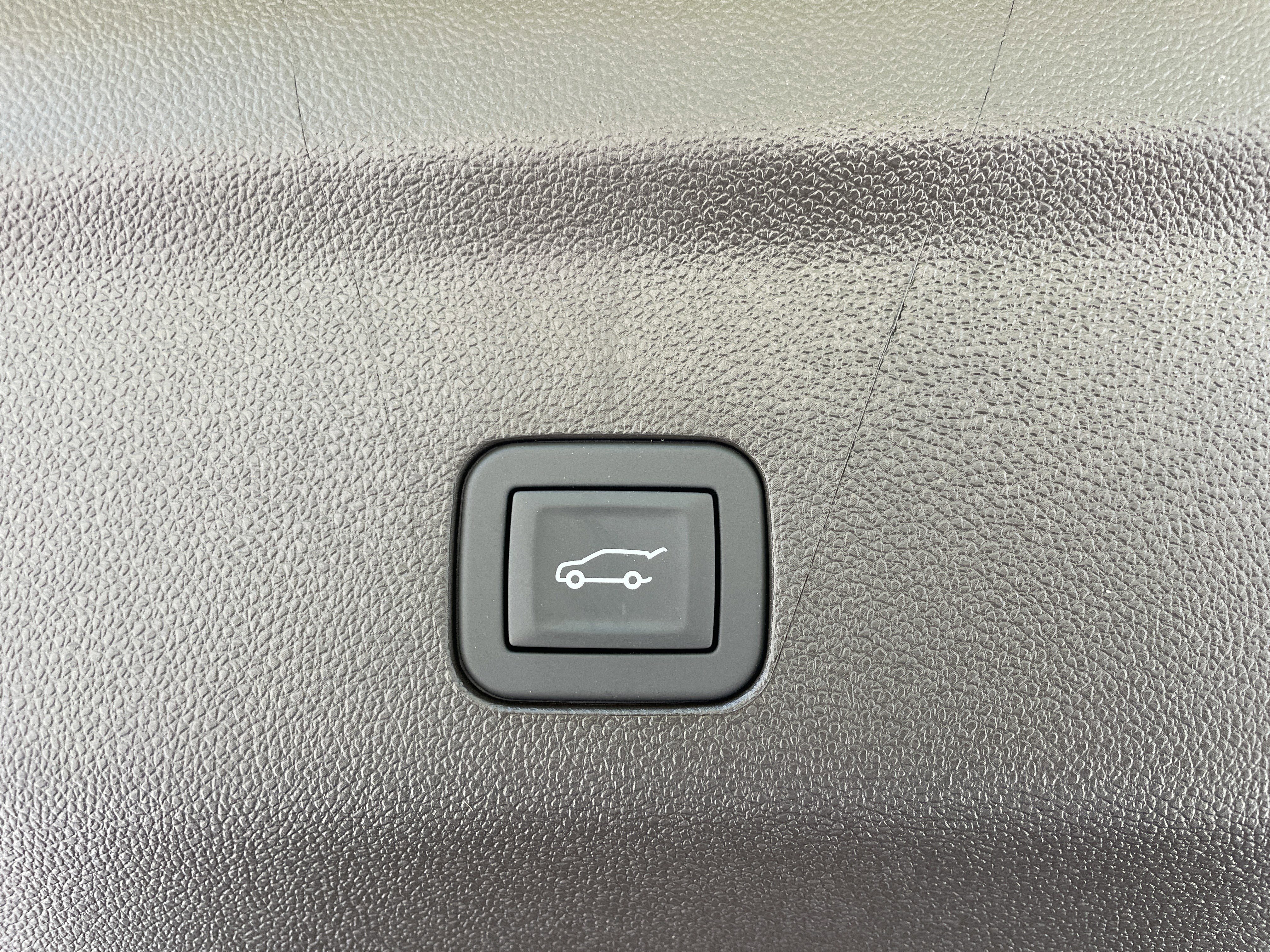 New 2026 GMC Yukon Elevation image 7
