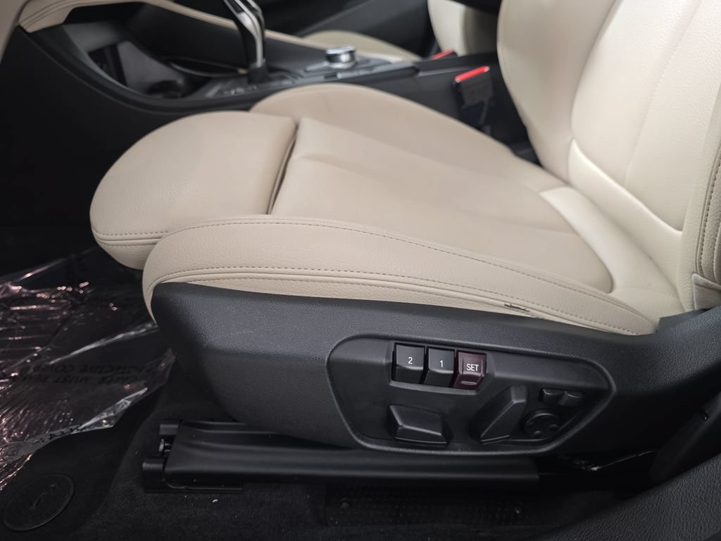 Used 2022 BMW X2 xDrive28i w/ Convenience Package AWD/4WD image 32