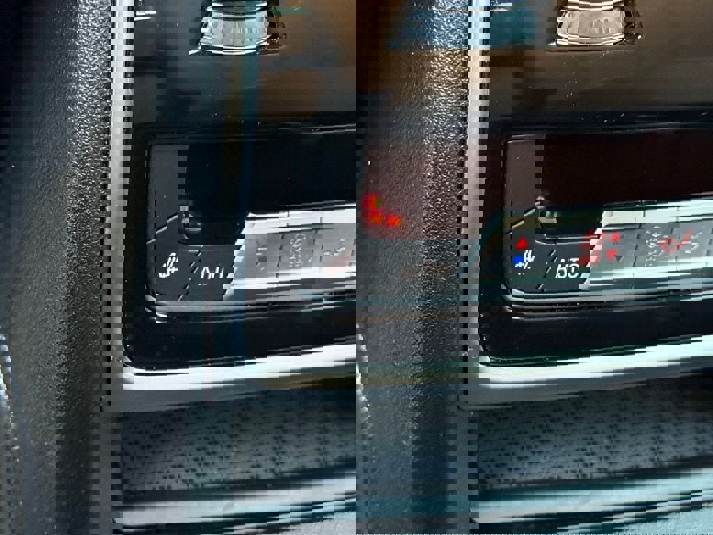 Used 2021 BMW X7 xDrive40i w/ Premium Package image 39