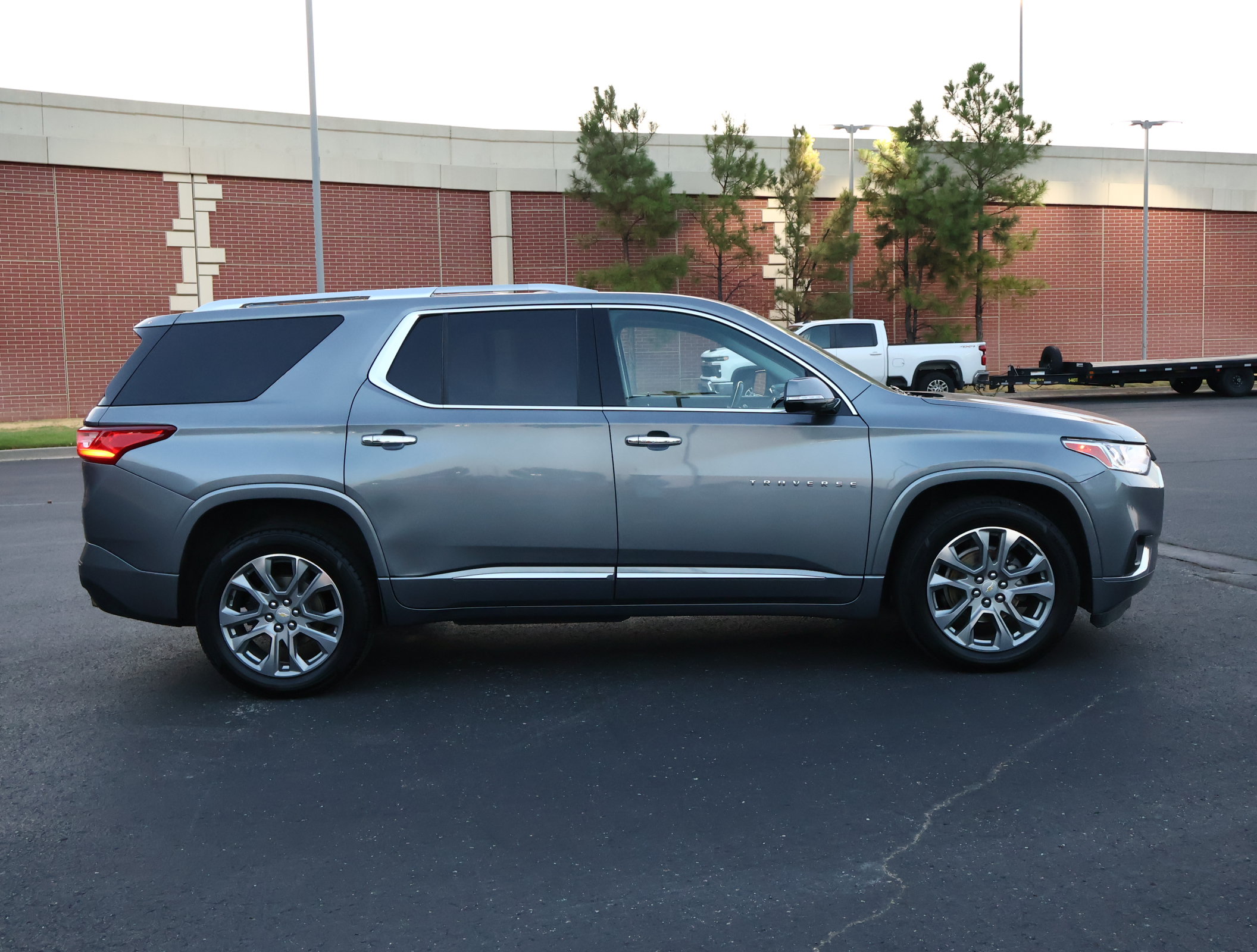 Used 2018 Chevrolet Traverse Premier AWD/4WD image 37