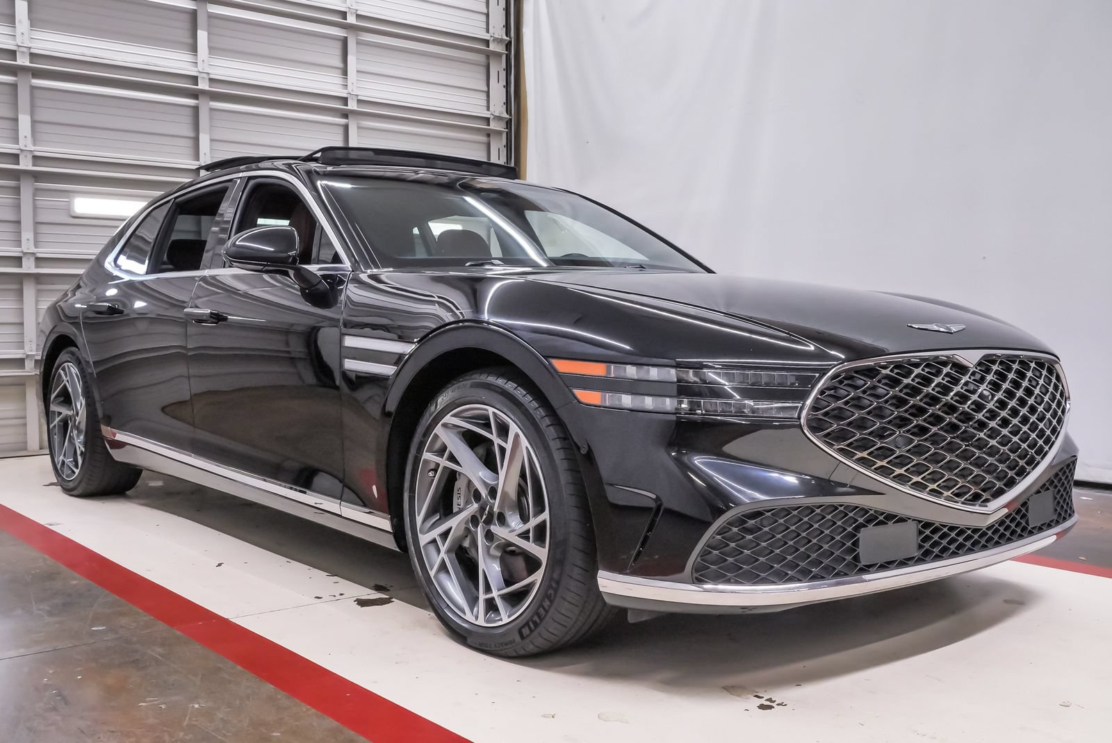 Certified 2023 Genesis G90 3.5T AWD/4WD image 5