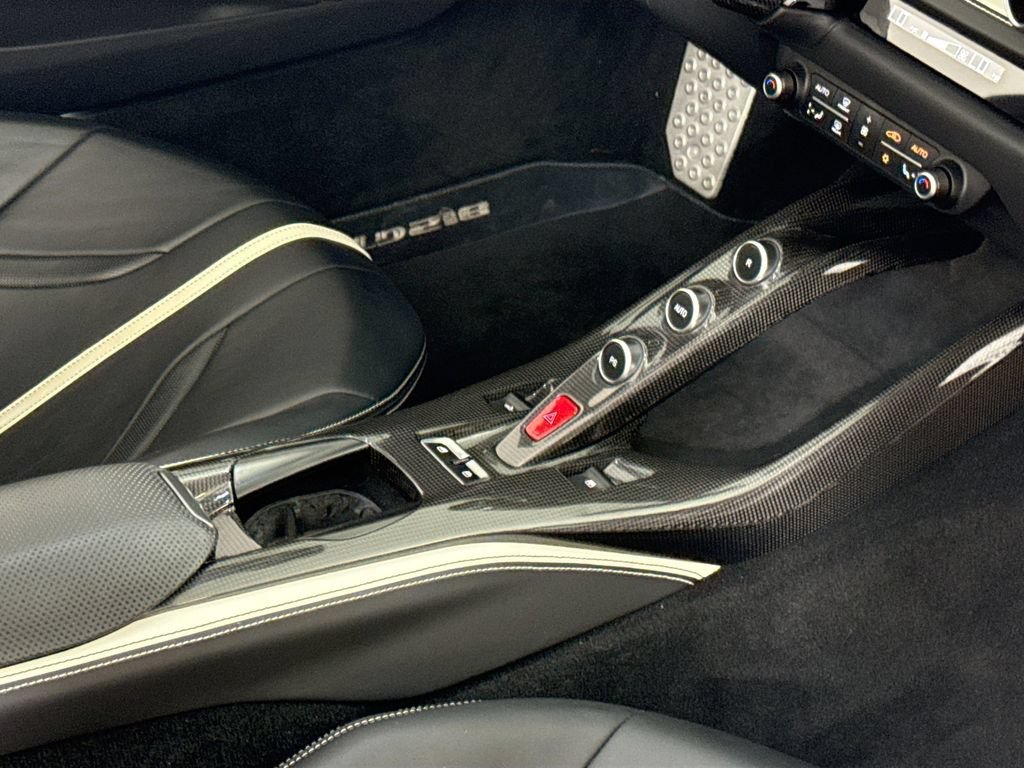 Used 2021 Ferrari 812 GTS RWD image 18