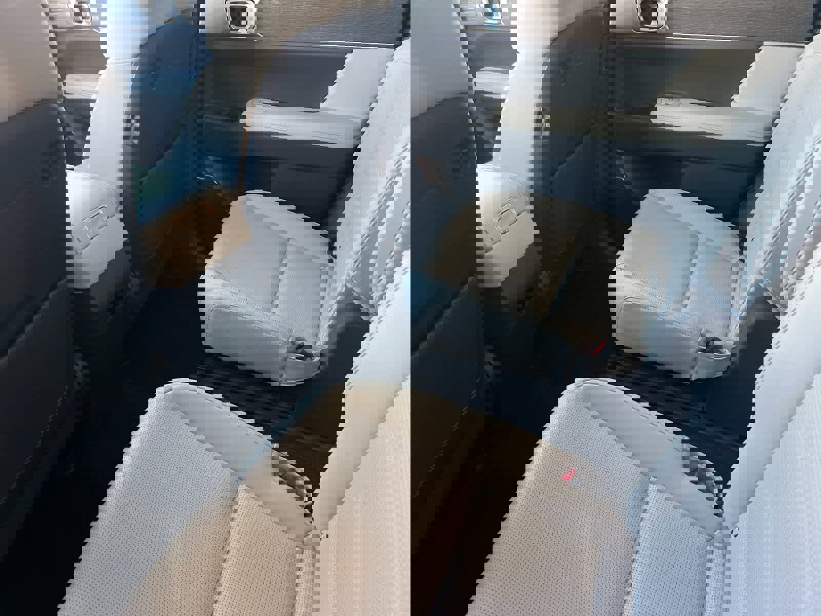 Certified 2025 Hyundai Santa Fe Calligraphy image 4