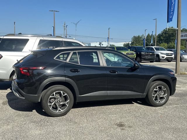 Used 2024 Chevrolet Trax LT FWD image 15