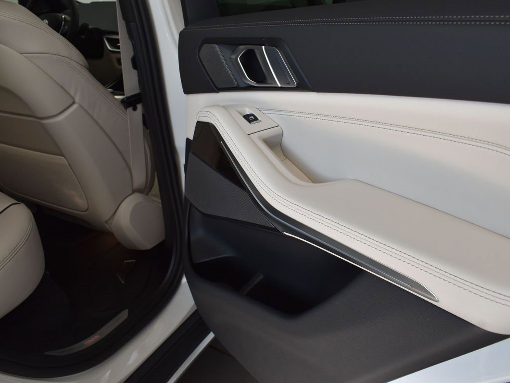 New 2026 BMW X5 sDrive40i w/ Climate Comfort Package image 21