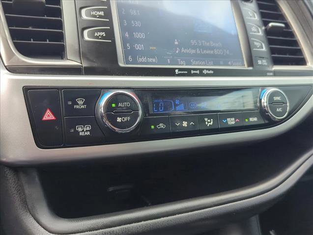 Certified 2019 Toyota Highlander SE FWD image 23