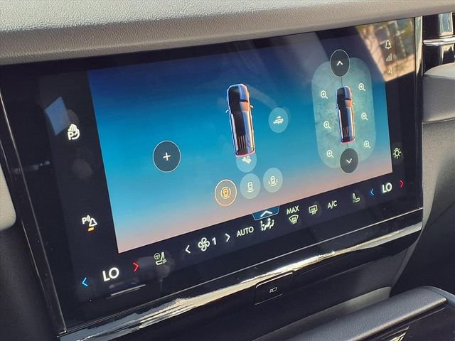 New 2026 Lincoln Navigator Premiere image 14