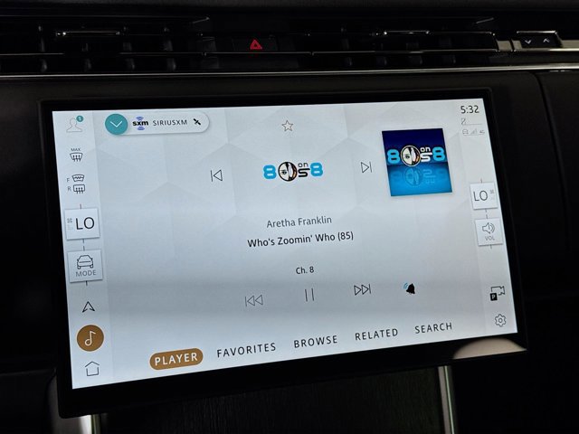 Used 2025 Land Rover Range Rover SE image 15