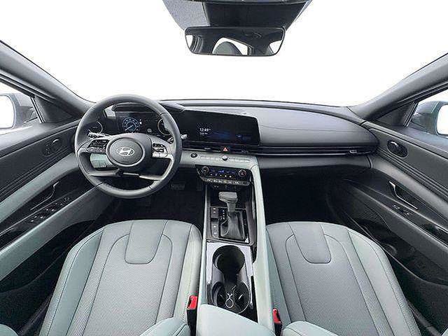 New 2026 Hyundai Elantra Limited FWD image 15