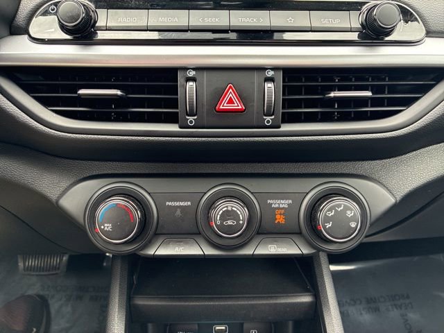 Used 2024 Kia Forte LXS w/ LXS Technology Package FWD image 31