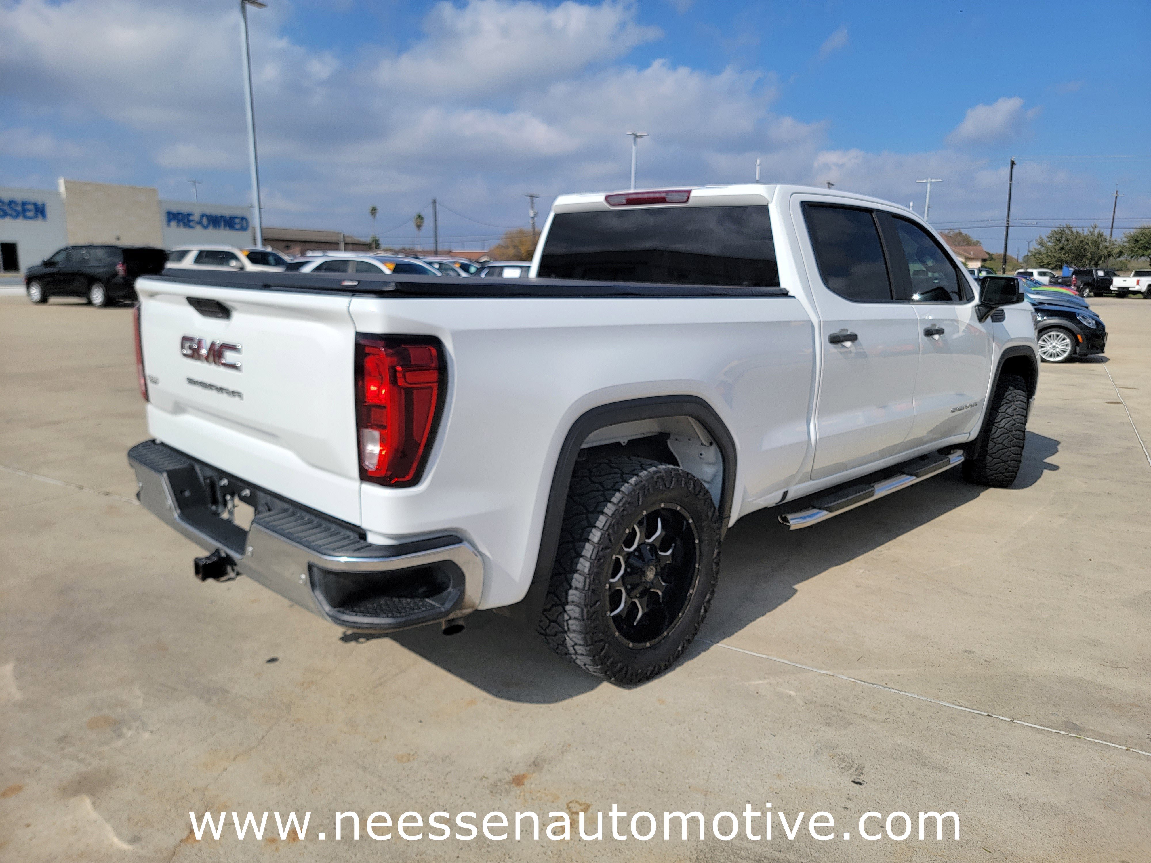 Used 2020 GMC Sierra 1500 2WD Crew Cab w/ Sierra Value Package image 7