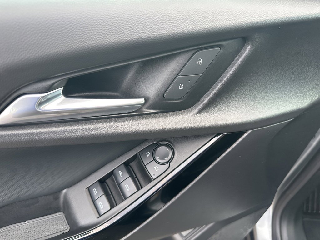 Used 2025 Chevrolet Equinox LT w/ Convenience Package II image 16