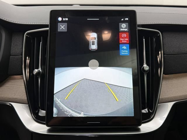 New 2026 Volvo XC90 B6 Core w/ Protection Package Premier AWD/4WD image 20