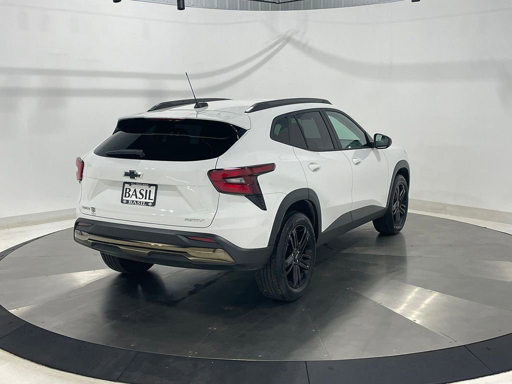 Used 2025 Chevrolet Trax ACTIV image 11