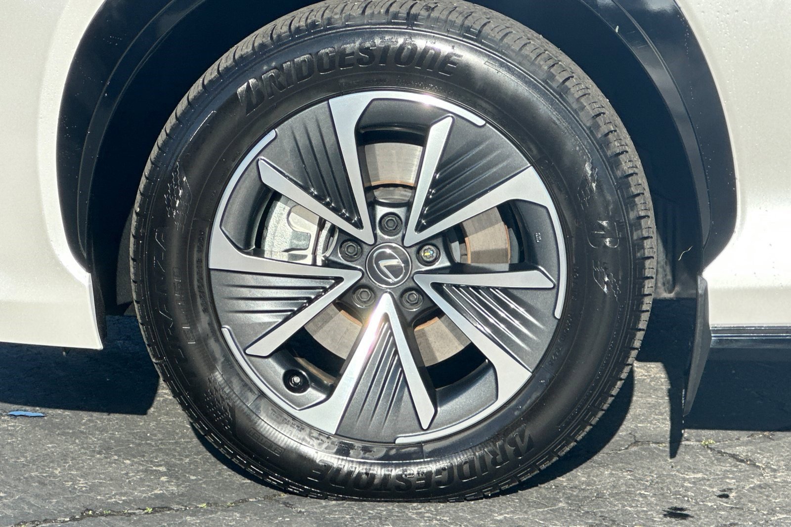 Certified 2025 Lexus RZ 300e w/ Accessory Package (2T) image 37