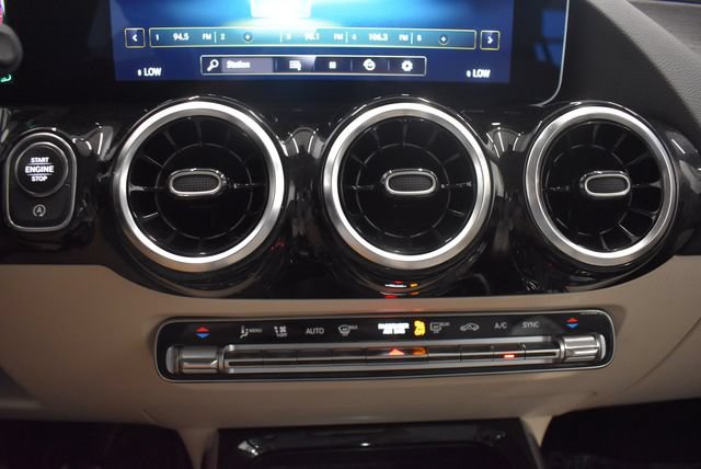 Used 2021 Mercedes-Benz GLA 250 4MATIC image 27