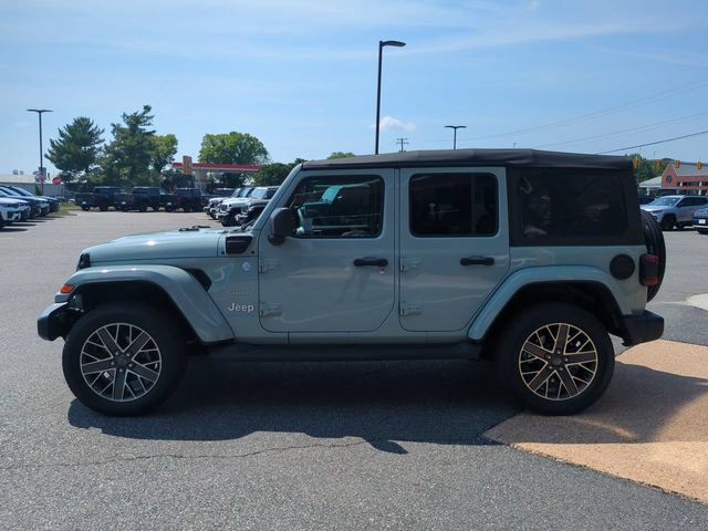 Used 2023 Jeep Wrangler Unlimited Sahara AWD/4WD image 7