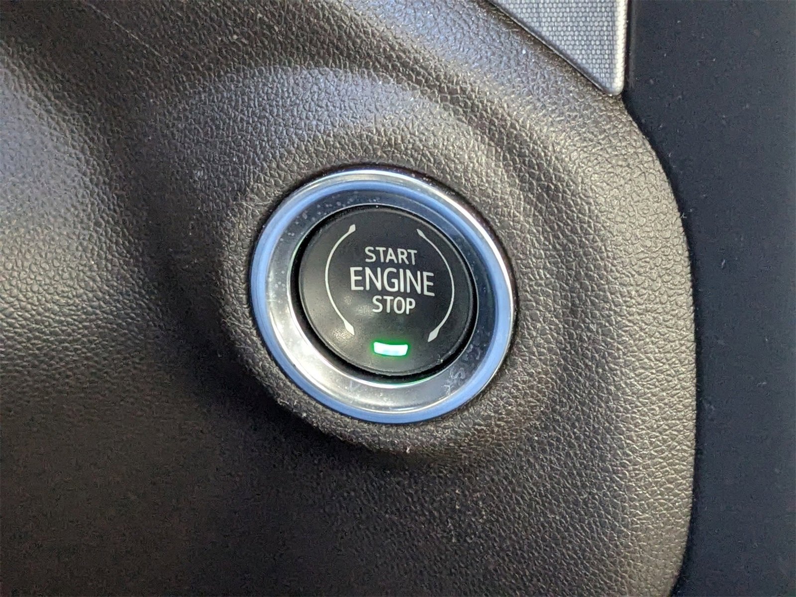 Used 2020 GMC Sierra 1500 Elevation w/ Elevation Value Package image 32