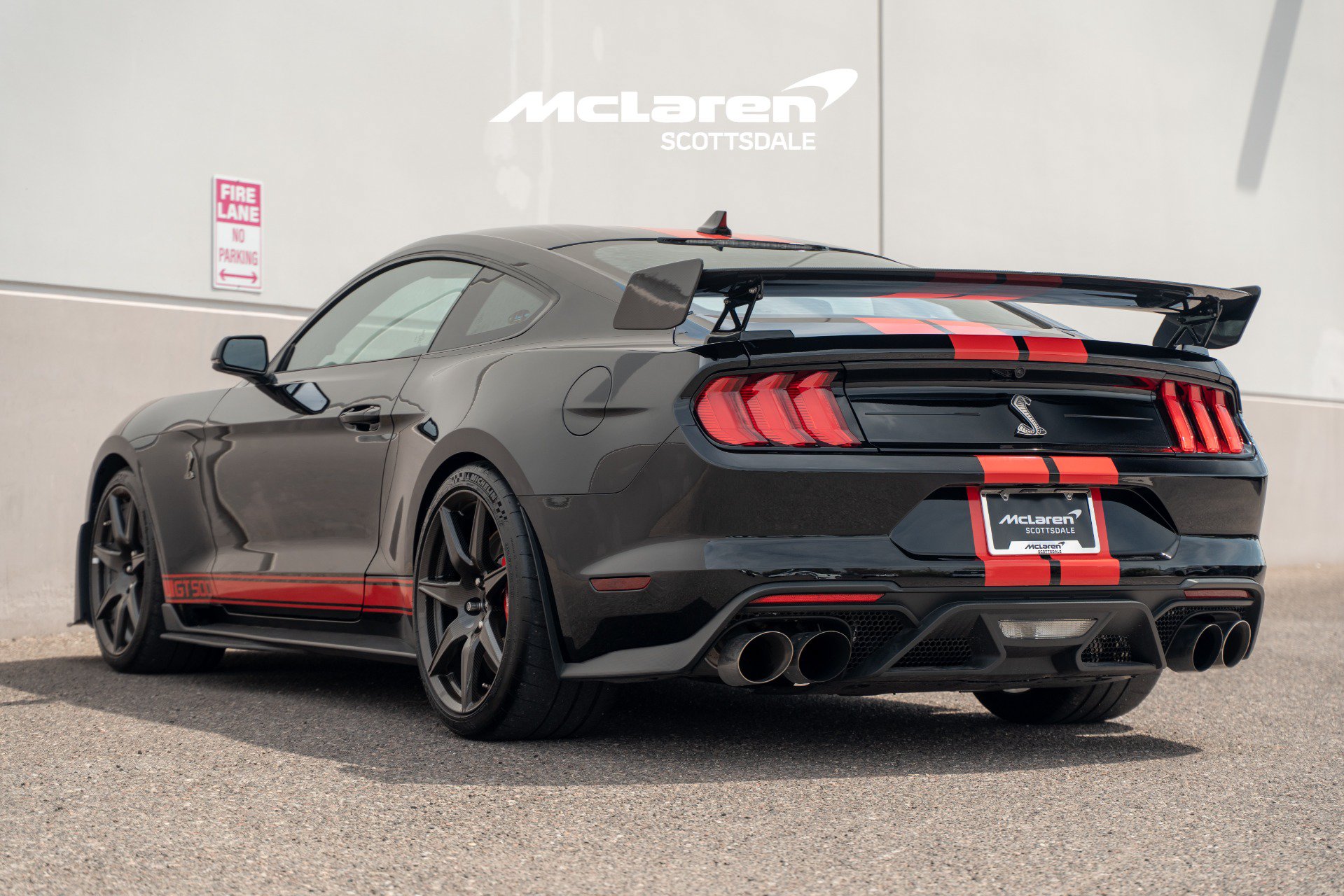 Used 2022 Ford Mustang Shelby GT500 w/ Carbon Fiber Track Pack RWD image 5