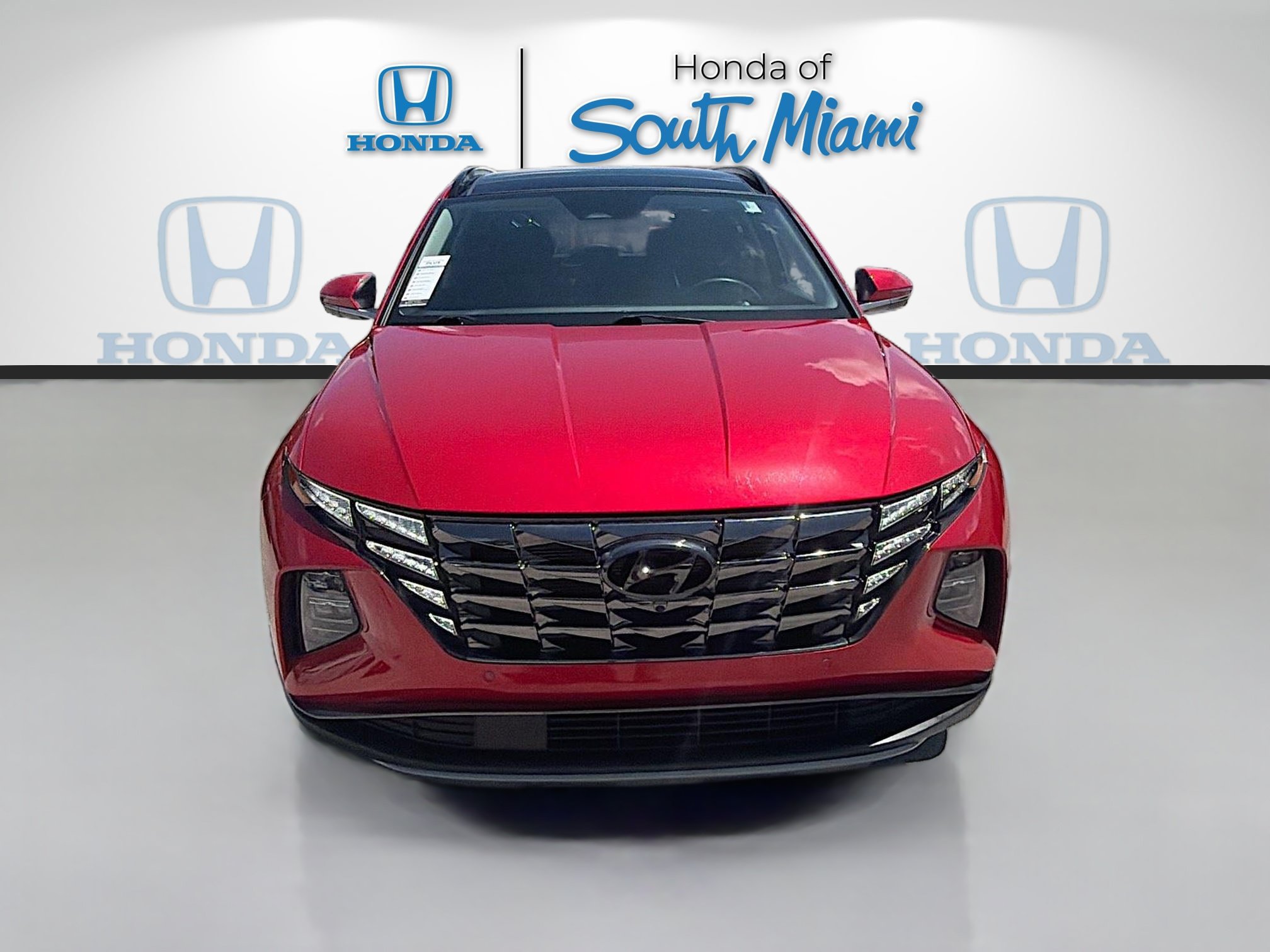 Used 2023 Hyundai Tucson Limited w/ Cargo Package FWD image 2