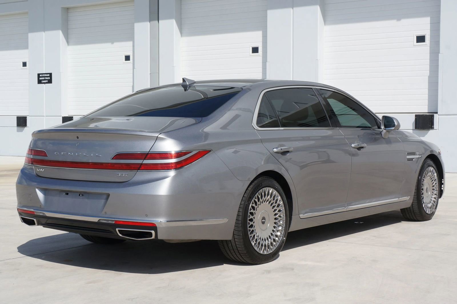 Used 2020 Genesis G90 3.3T Premium image 14