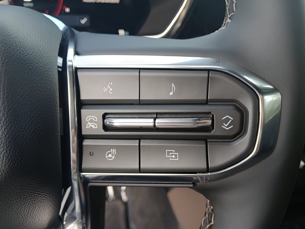 New 2026 GMC Canyon Denali AWD/4WD image 12