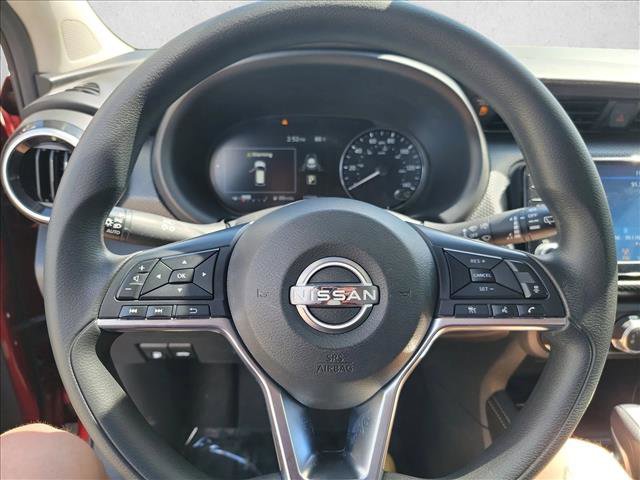 Used 2024 Nissan Kicks SV image 15