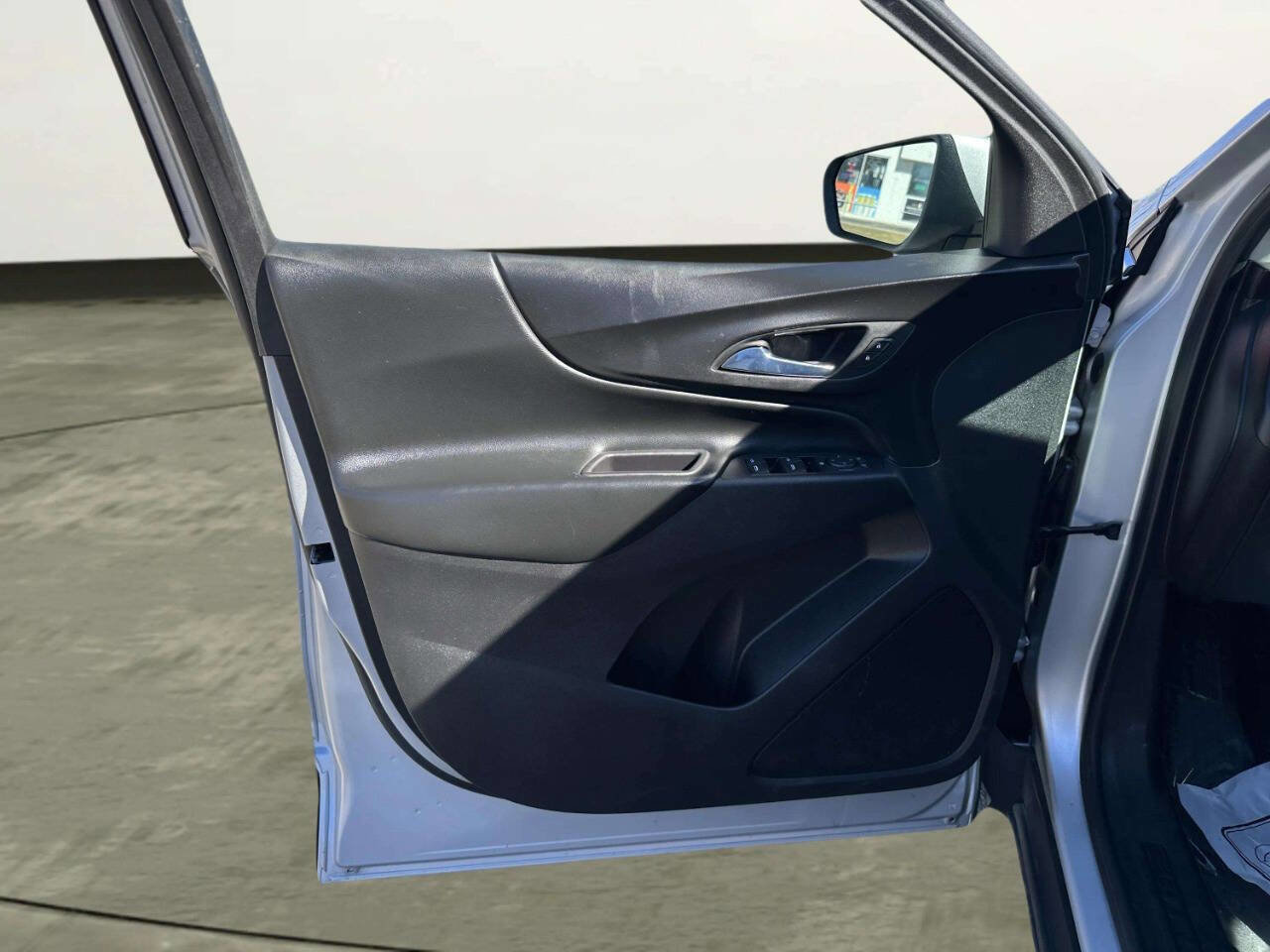 Used 2020 Chevrolet Equinox LT image 10