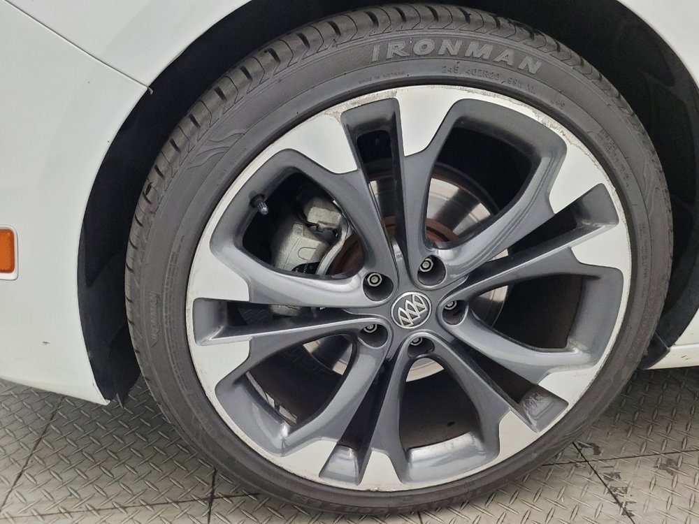 Used 2018 Buick Cascada Premium image 31