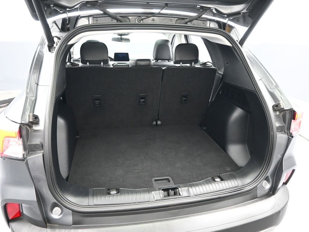 Used 2022 Ford Escape SEL w/ Technology Package AWD/4WD image 27