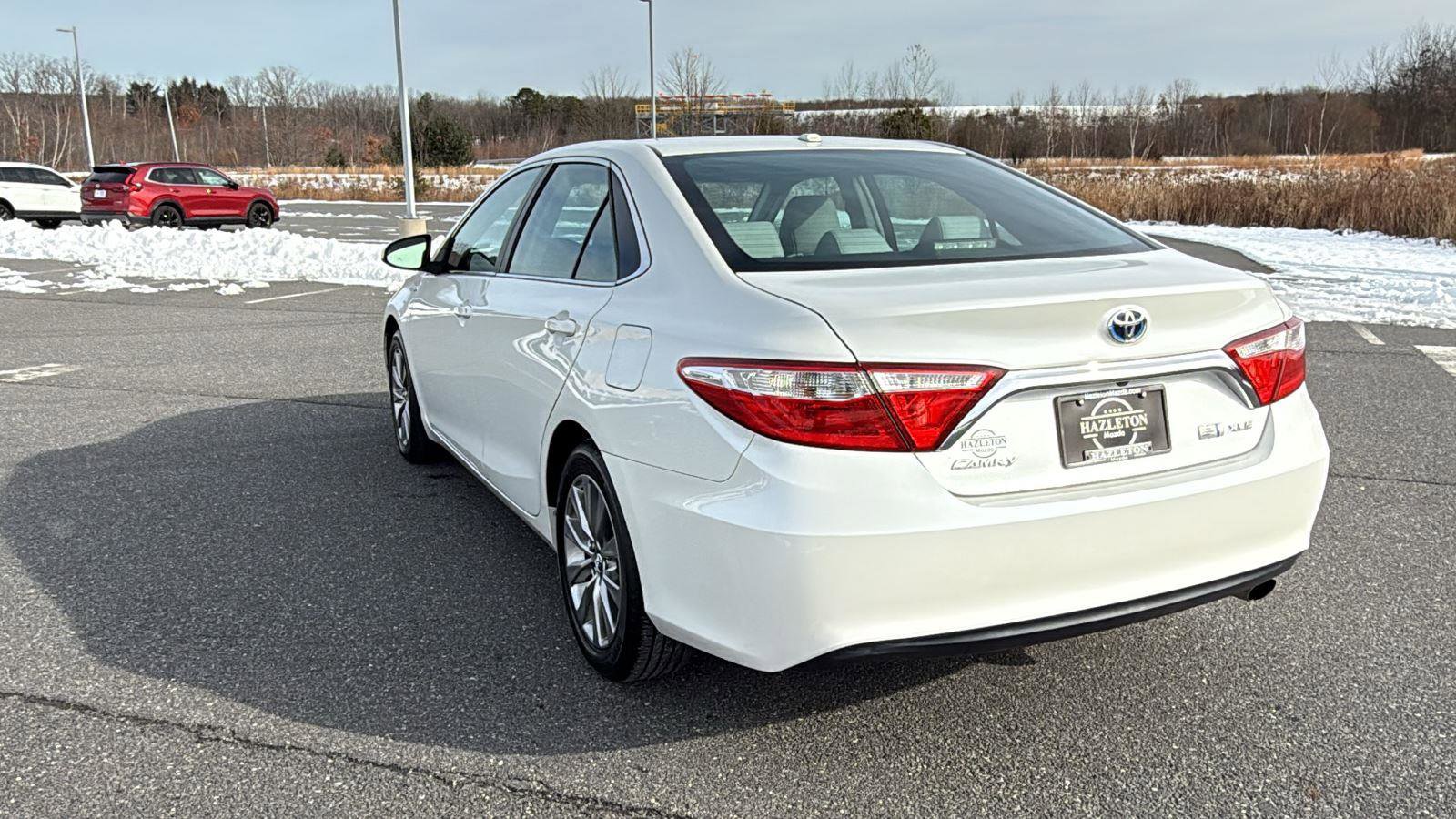 Used 2016 Toyota Camry XLE image 9
