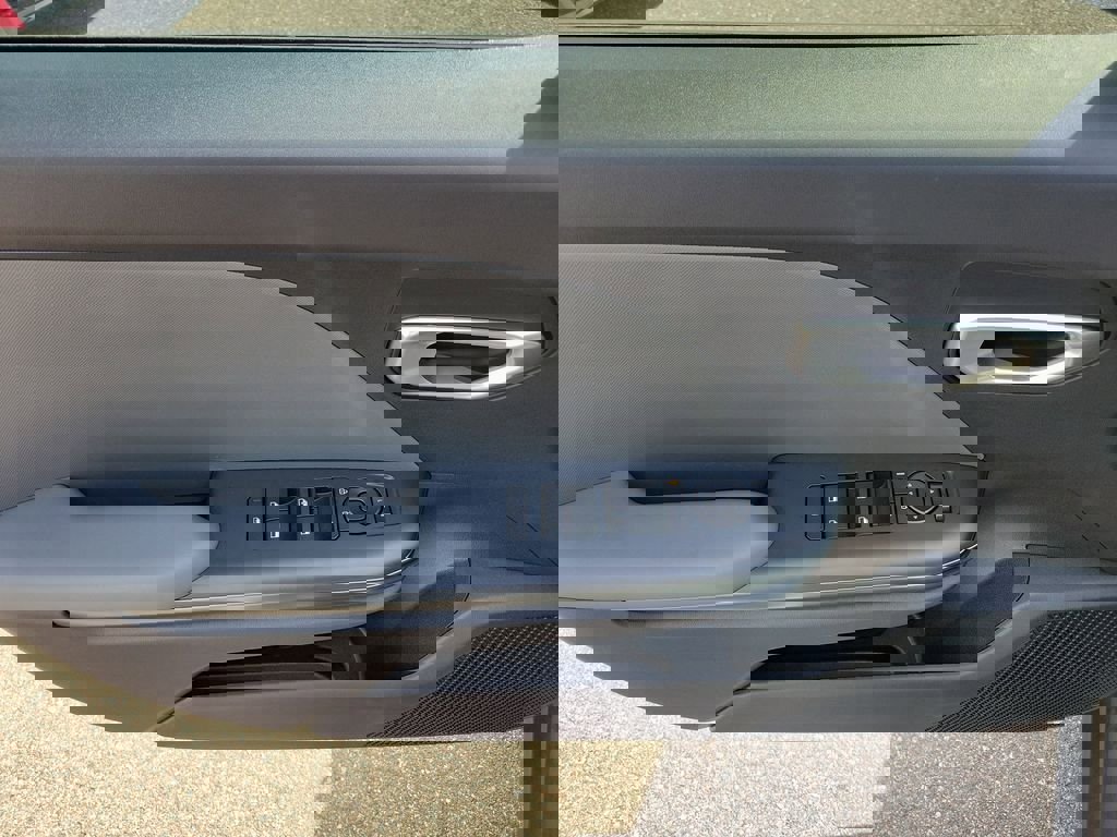 New 2026 Kia K4 LXS image 18