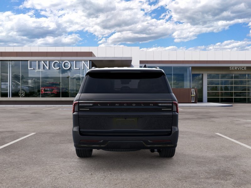 New 2025 Lincoln Navigator Reserve w/ Jet Appearance Package AWD/4WD image 5