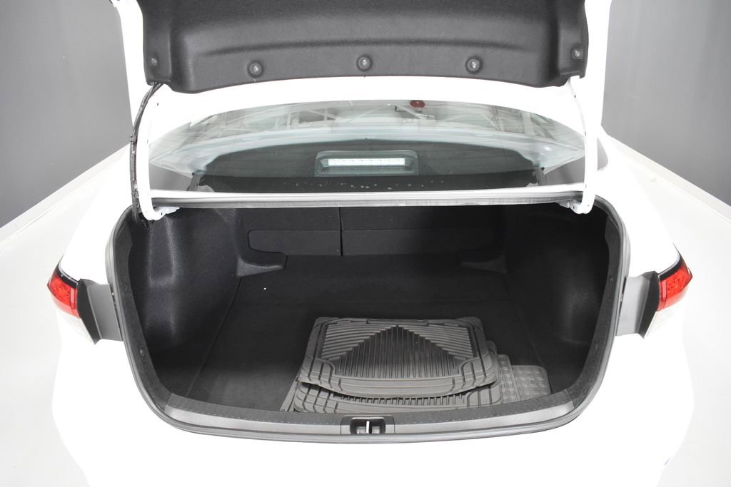Used 2022 Toyota Corolla LE FWD image 29