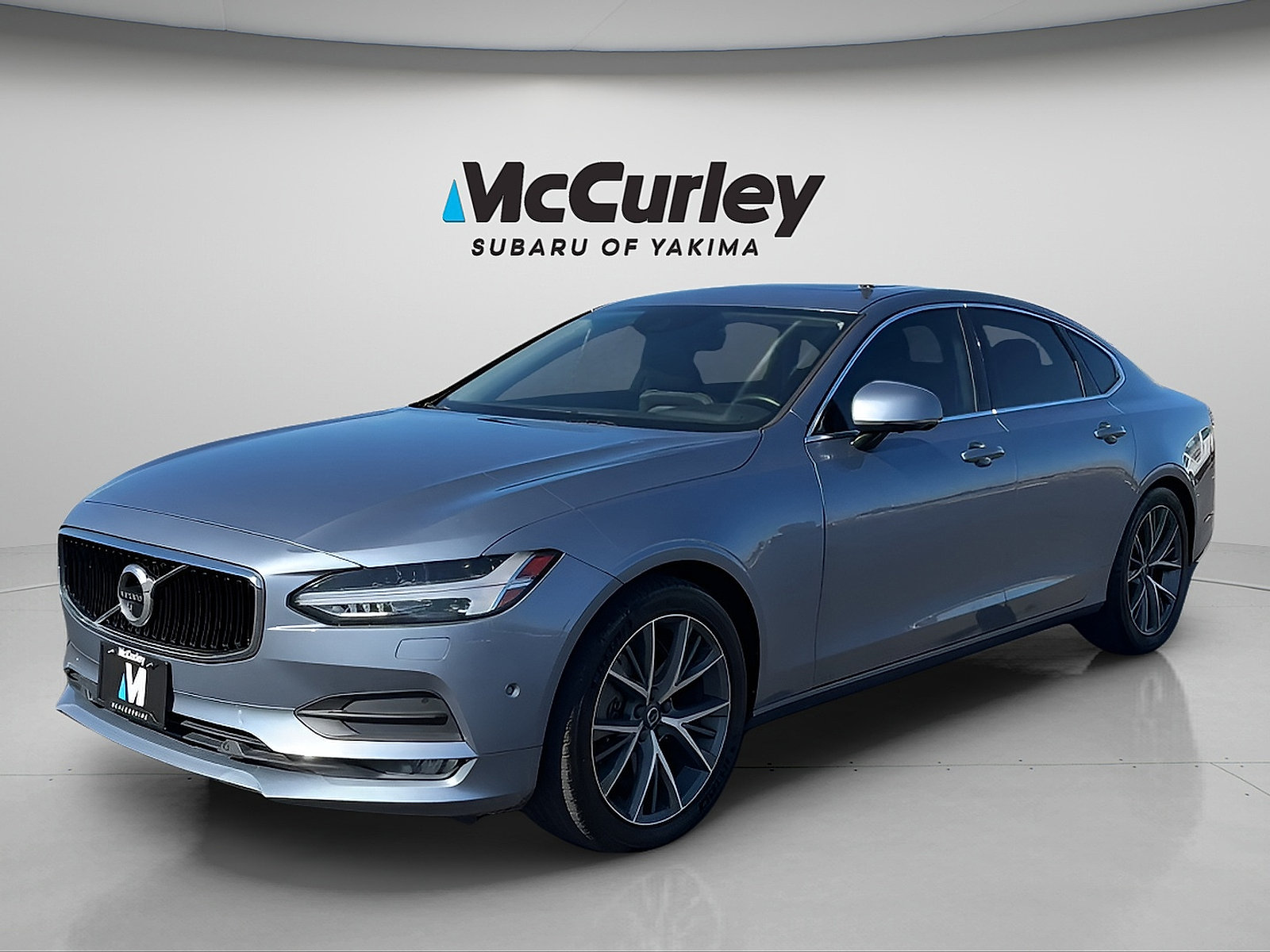 Used 2017 Volvo S90 T6 Momentum w/ Vision Package