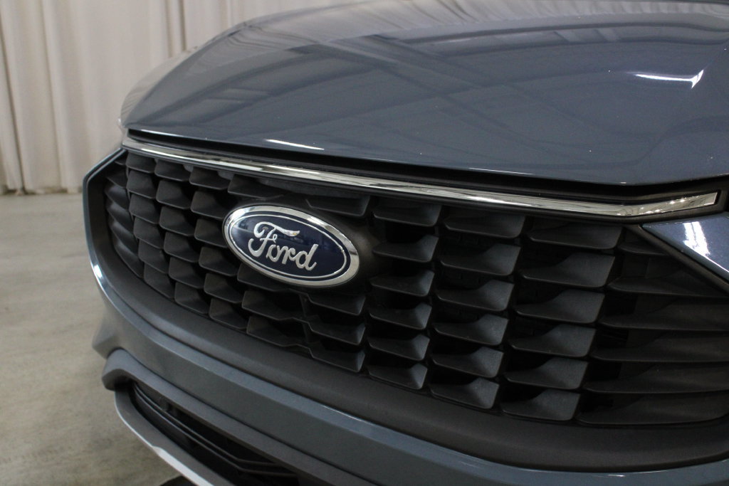 Used 2023 Ford Escape Active AWD/4WD image 32
