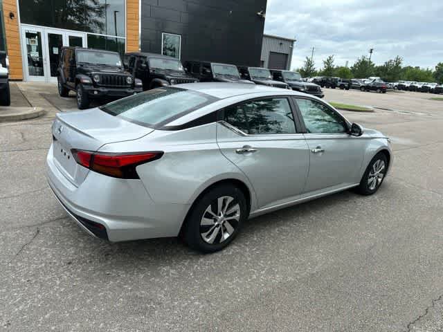Used 2022 Nissan Altima 2.5 S FWD image 18