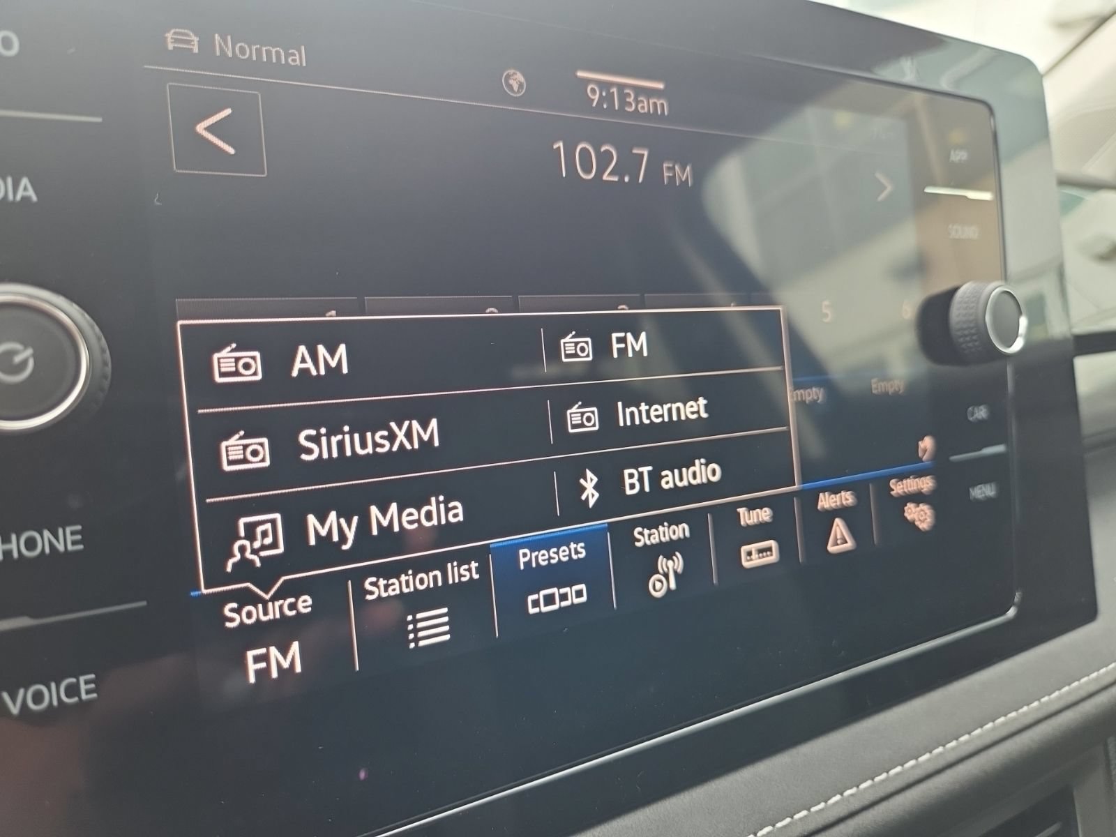 New 2027 Volkswagen Taos SE AWD/4WD image 28