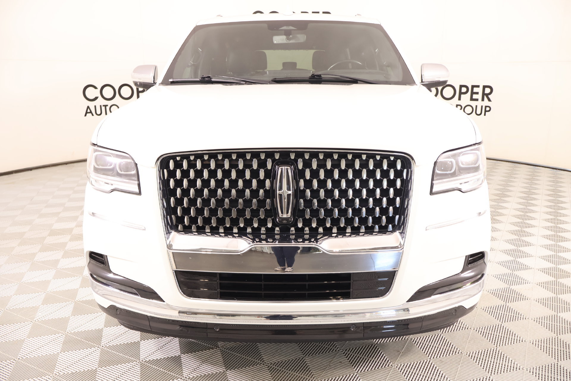 Used 2024 Lincoln Navigator L Black Label AWD/4WD image 10