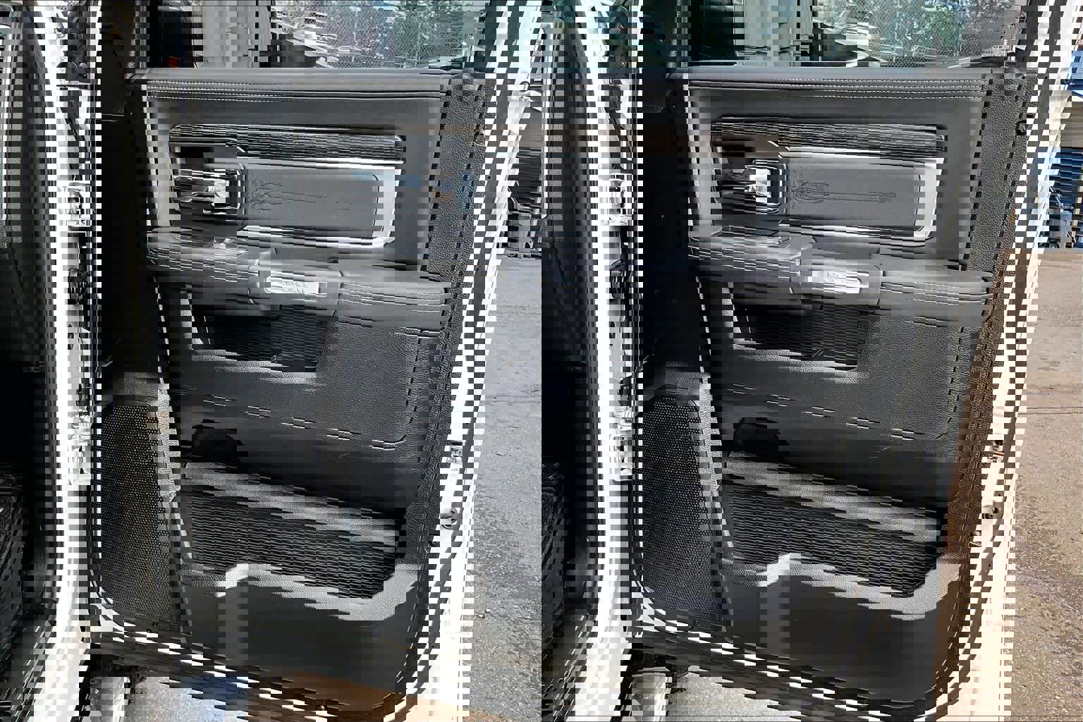 Used 2014 RAM 1500 Limited image 22