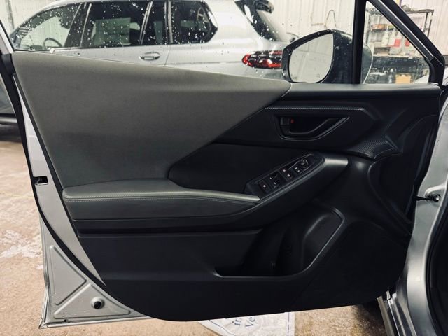 Used 2025 Subaru Crosstrek 2.0i Premium AWD/4WD image 13