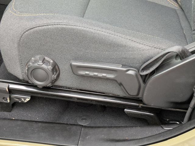 Used 2025 Jeep Wrangler Sport AWD/4WD image 23