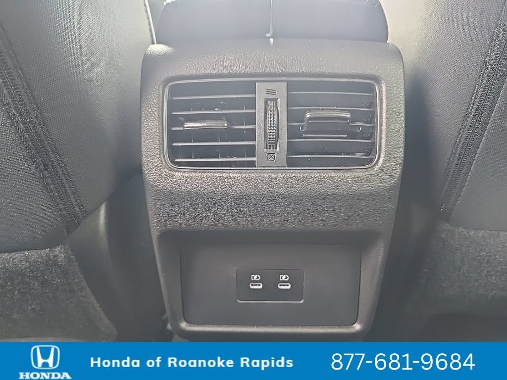 Used 2024 Nissan Rogue SV FWD image 17